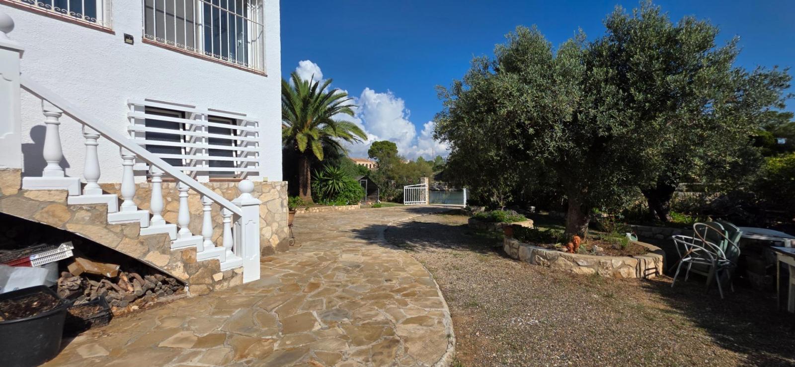 Villa for Sale in L' Ametlla de Mar