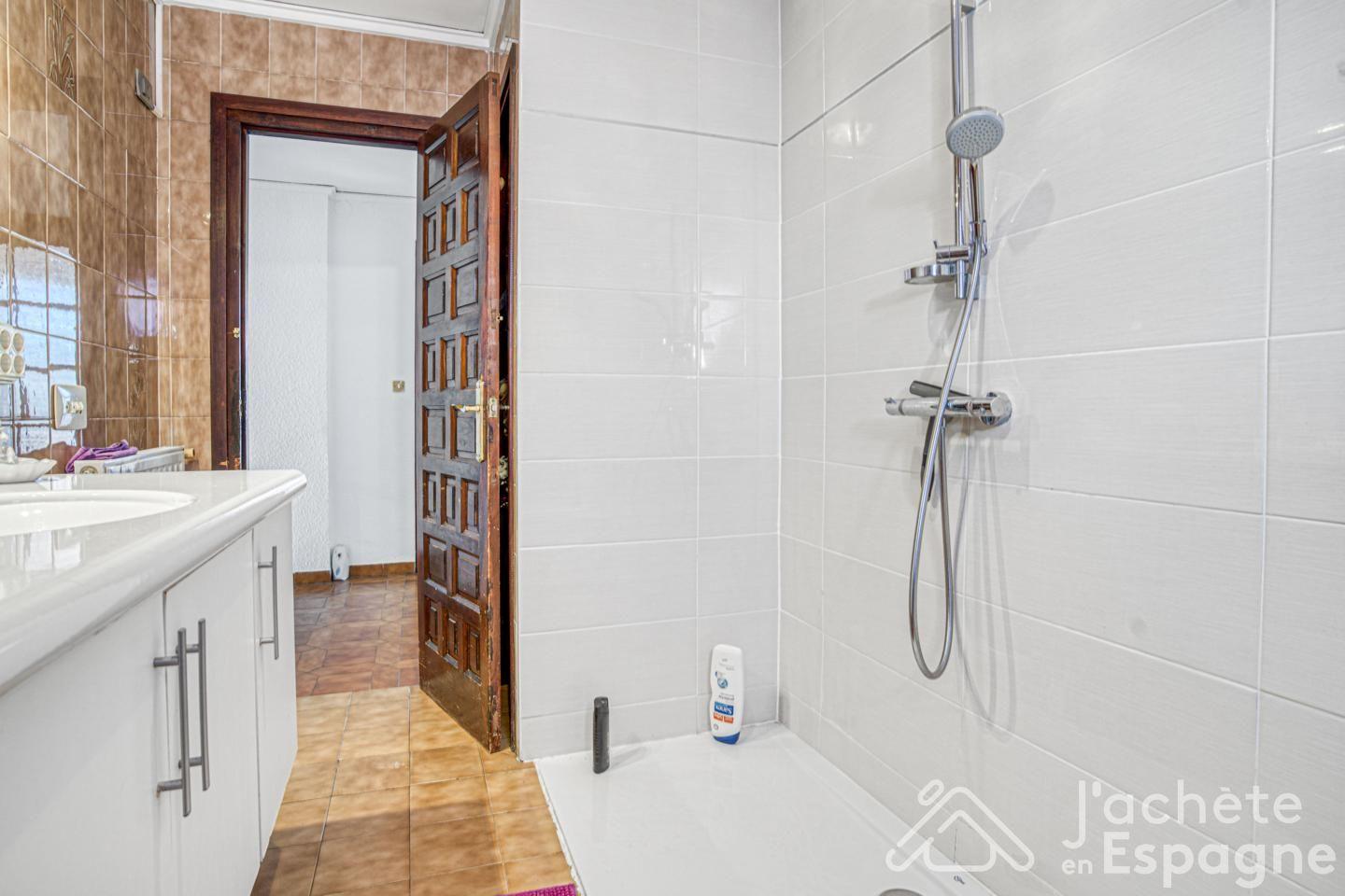 Villa for Sale in Daimús
