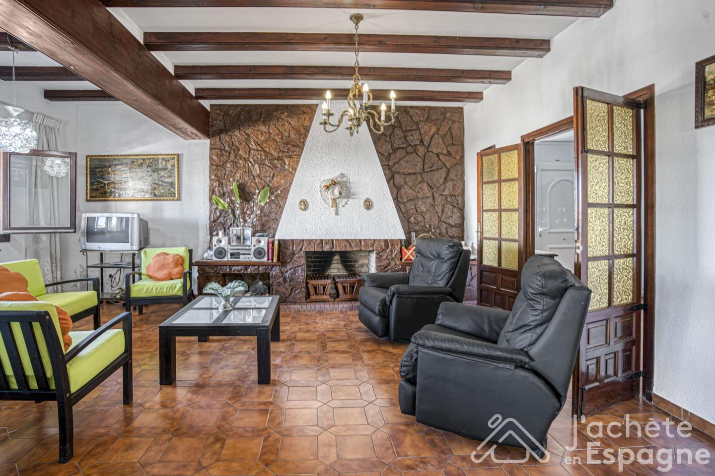 Villa for Sale in Daimús