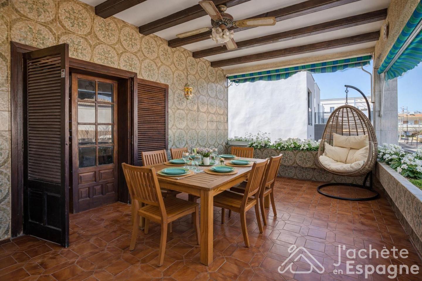Villa for Sale in Daimús