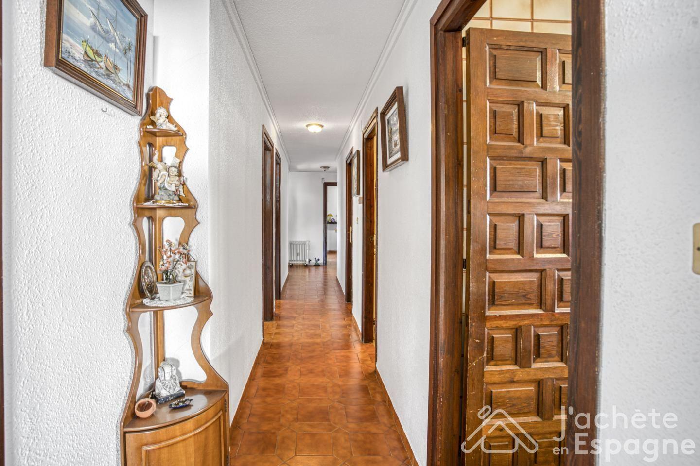 Villa for Sale in Daimús
