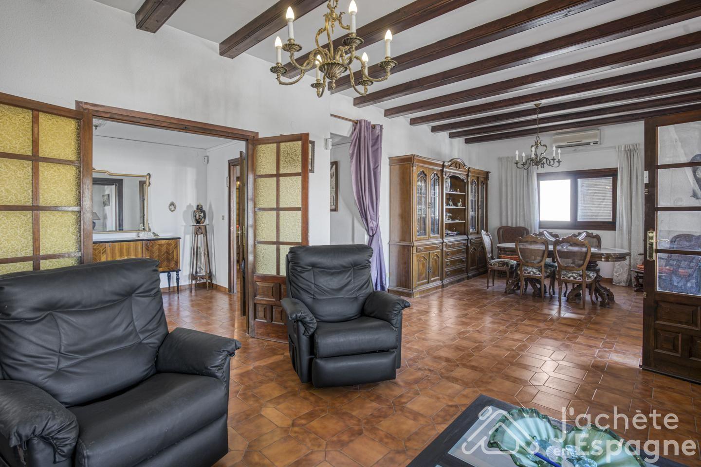 Villa for Sale in Daimús