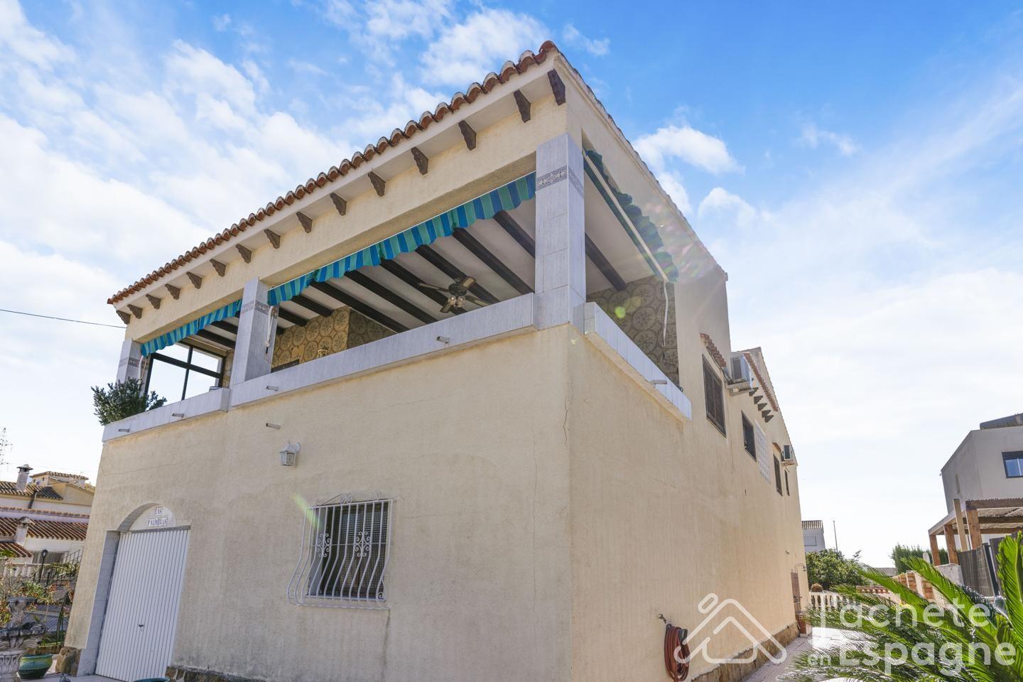 Villa for Sale in Daimús