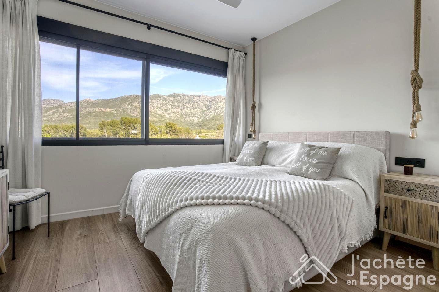 Villa for Sale in Alzira