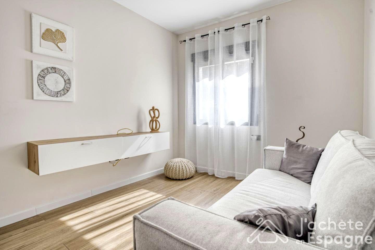 Villa for Sale in Alzira