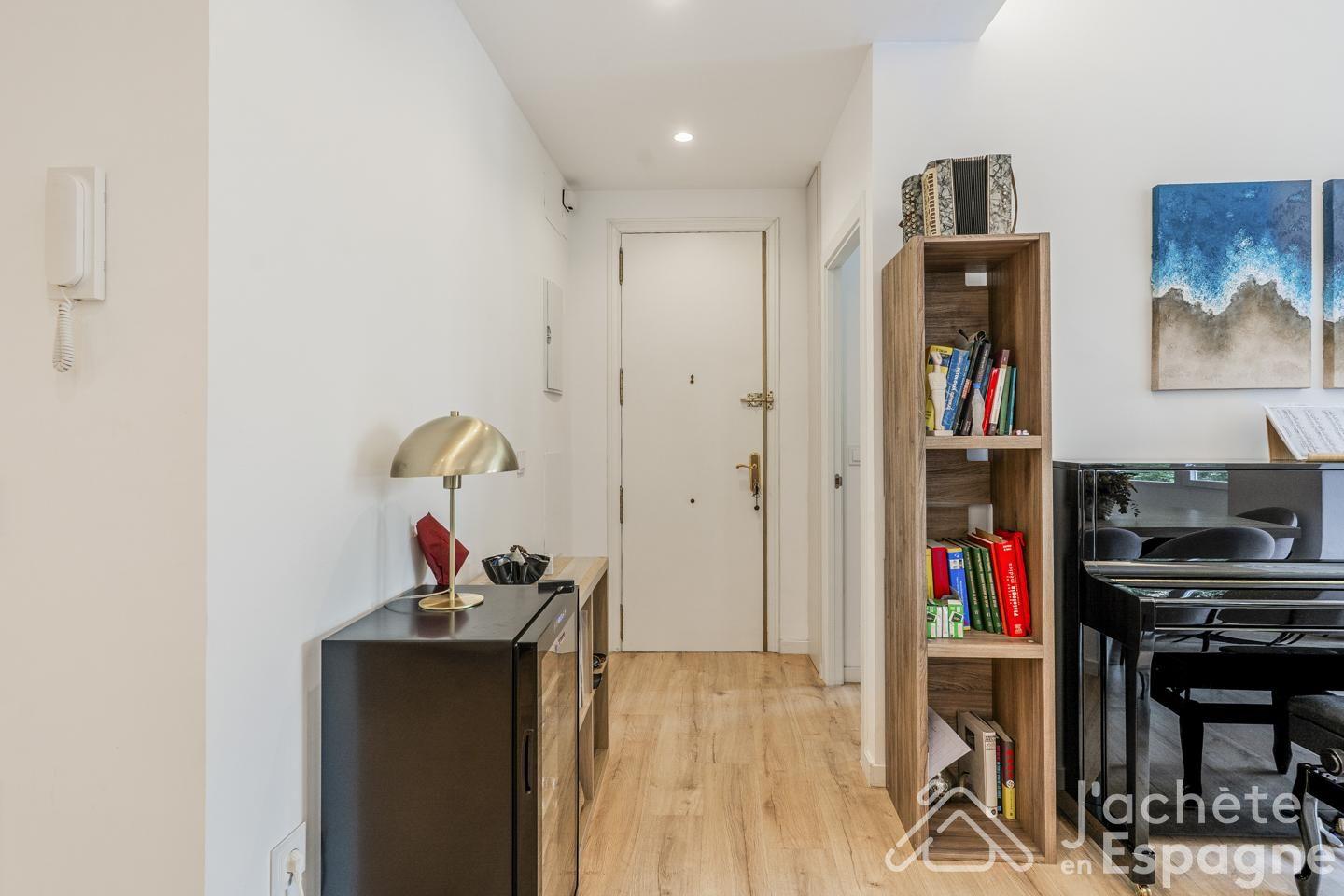 Flat for Sale in Valencia