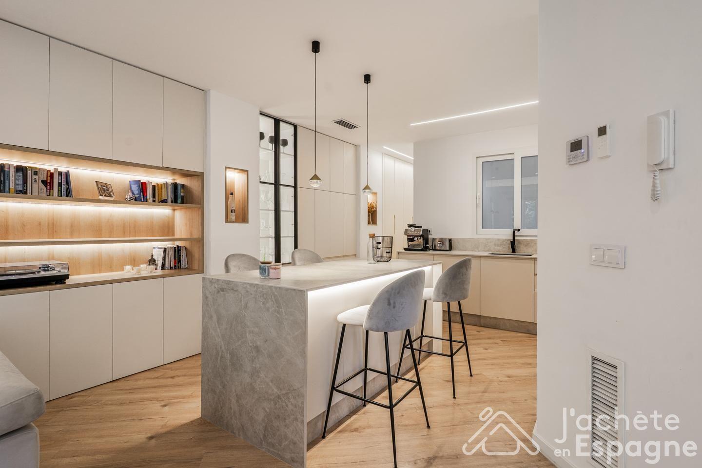 Flat for Sale in Valencia