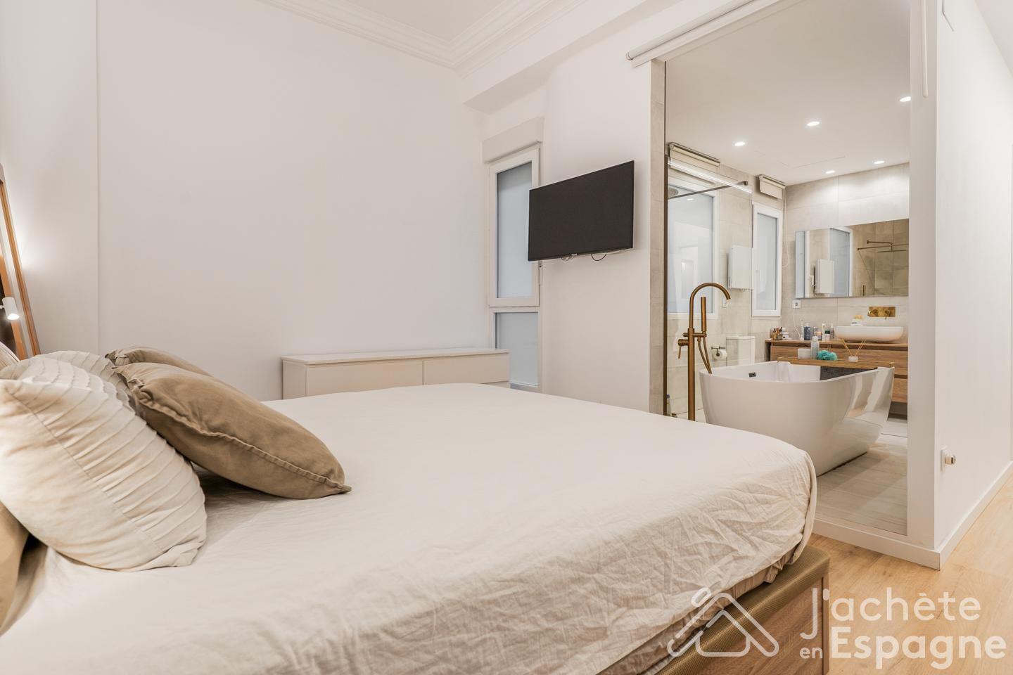 Flat for Sale in Valencia