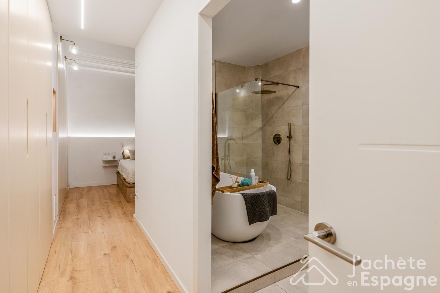 Flat for Sale in Valencia