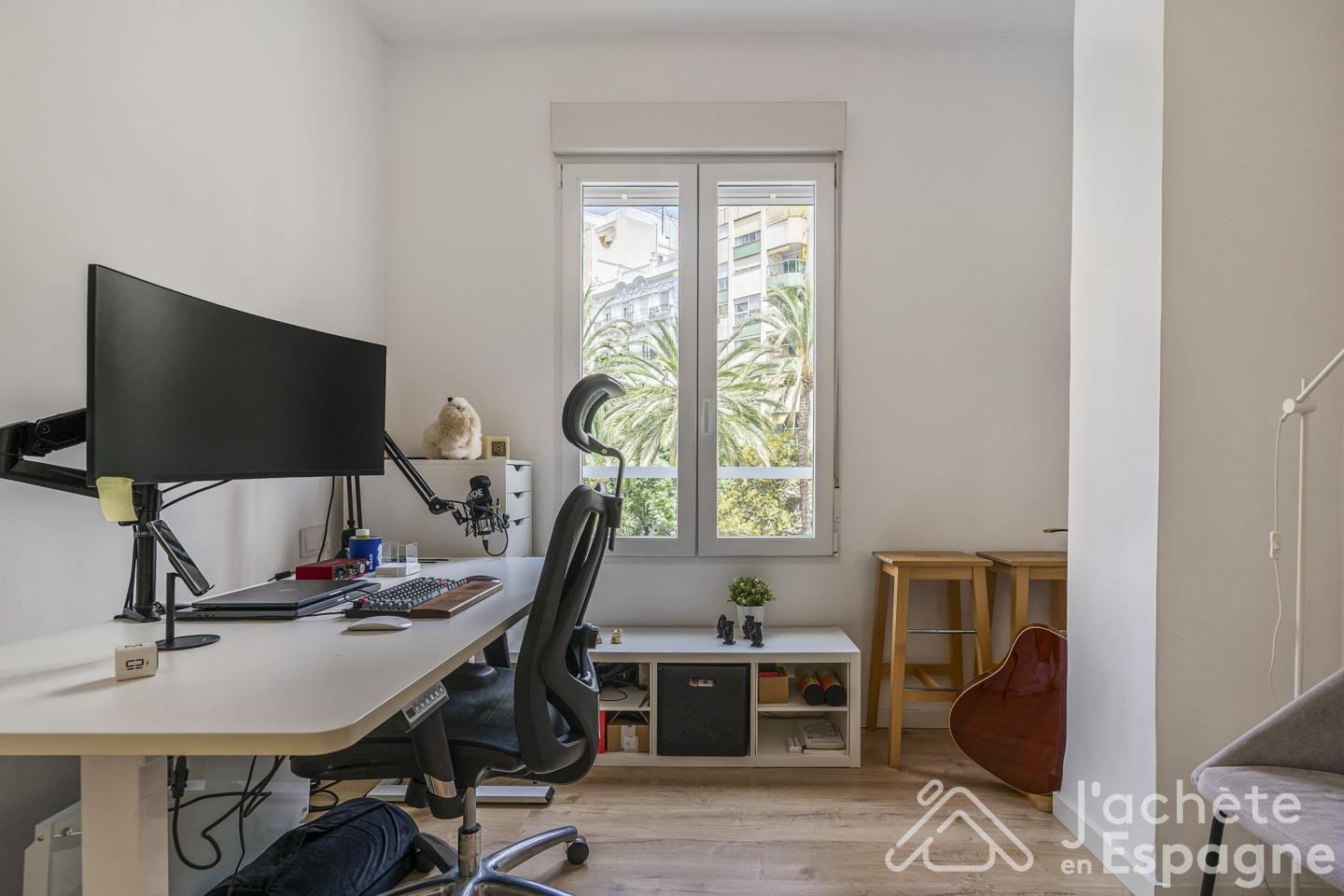 Flat for Sale in Valencia