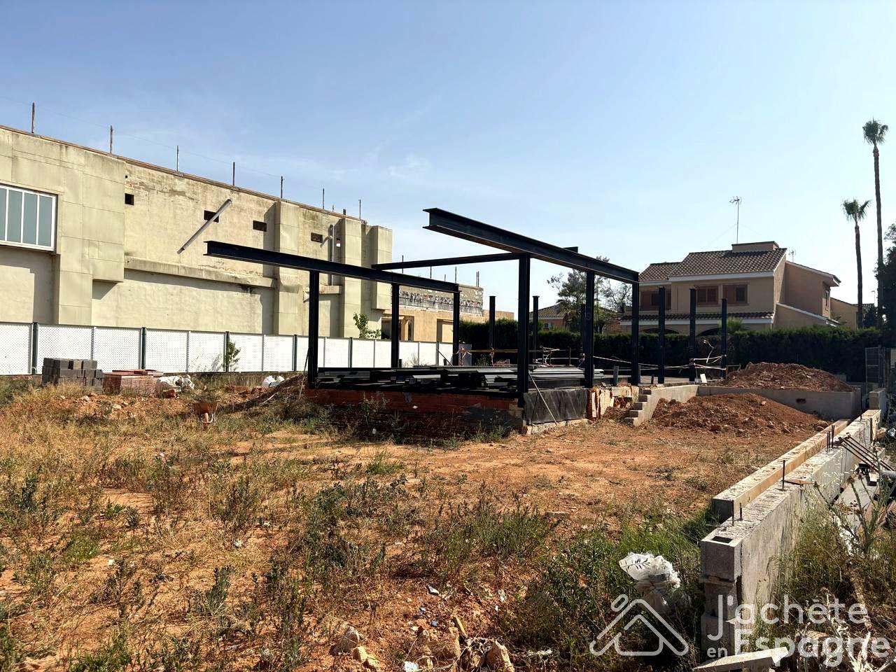 Villa for Sale in Paterna