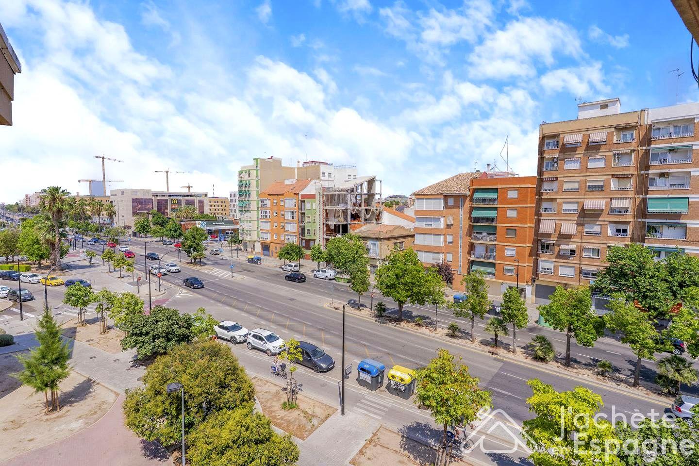 Flat for Sale in Valencia
