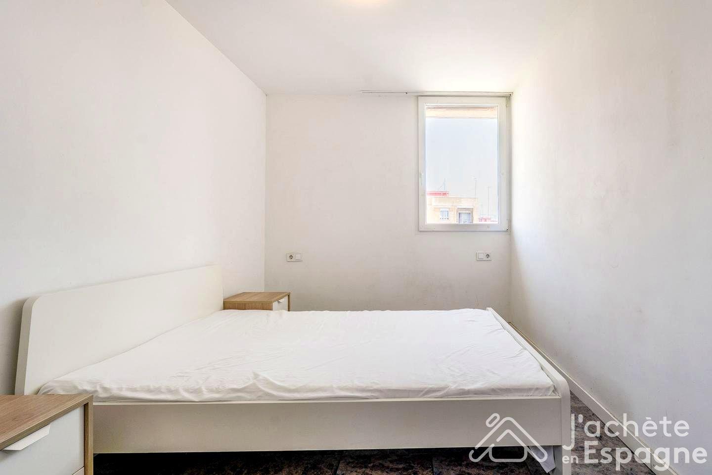 Flat for Sale in Valencia