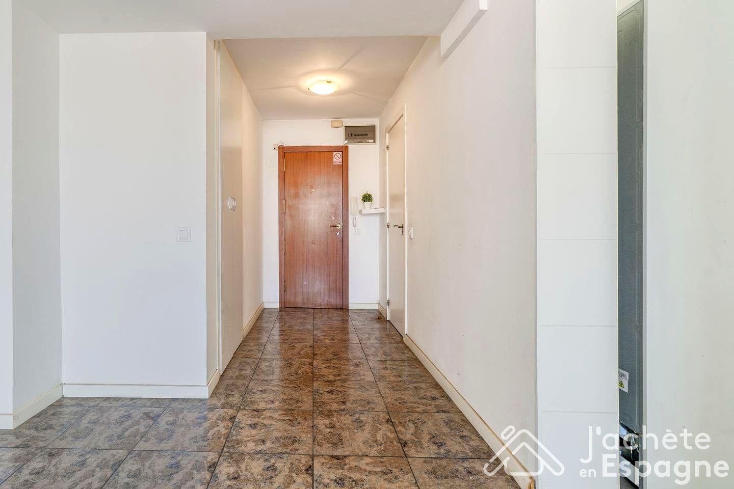 Flat for Sale in Valencia