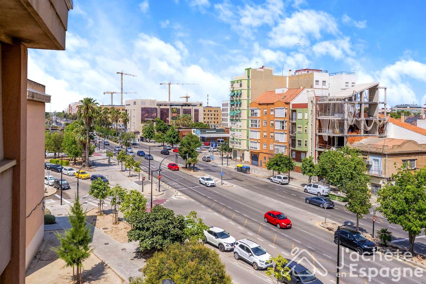 Flat for Sale in Valencia