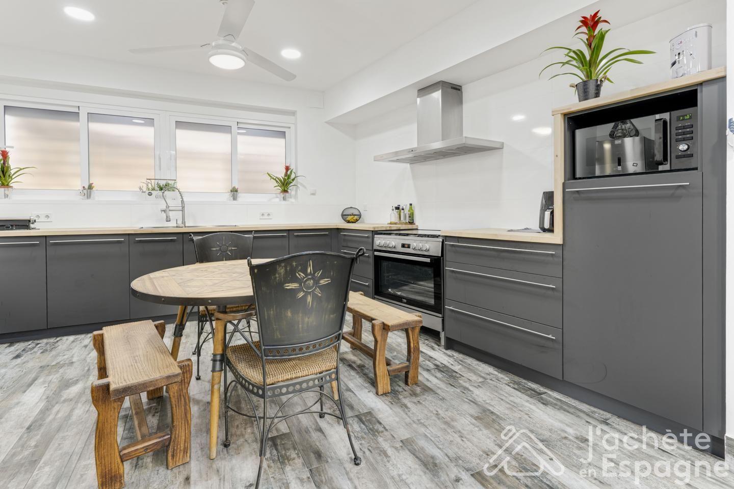 Flat for Sale in Aldaia