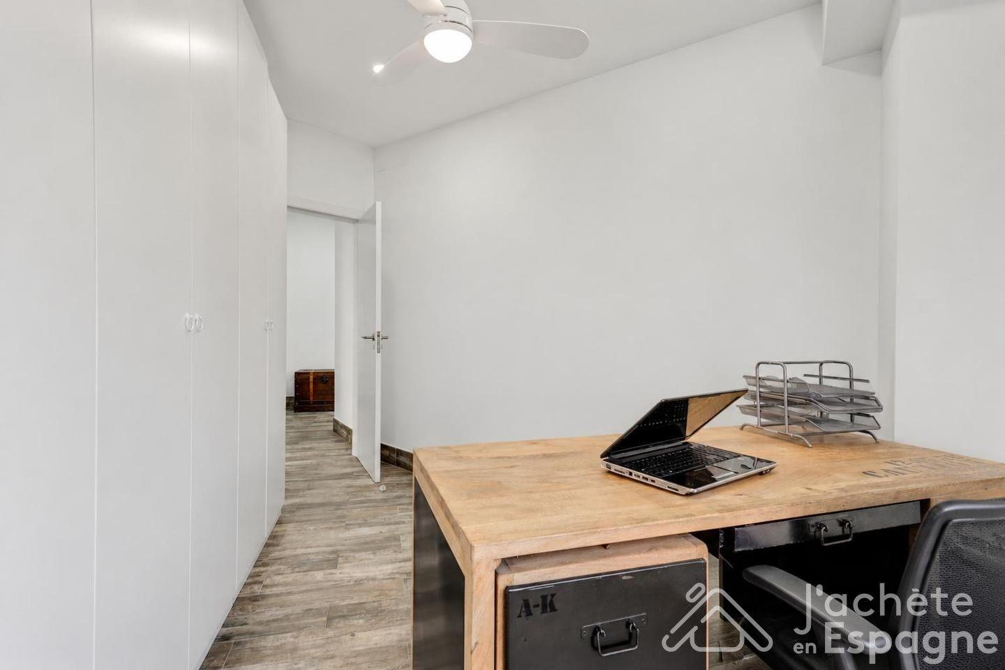 Flat for Sale in Aldaia