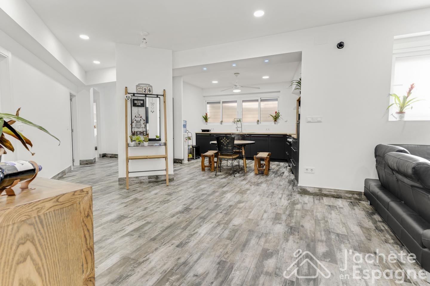 Flat for Sale in Aldaia