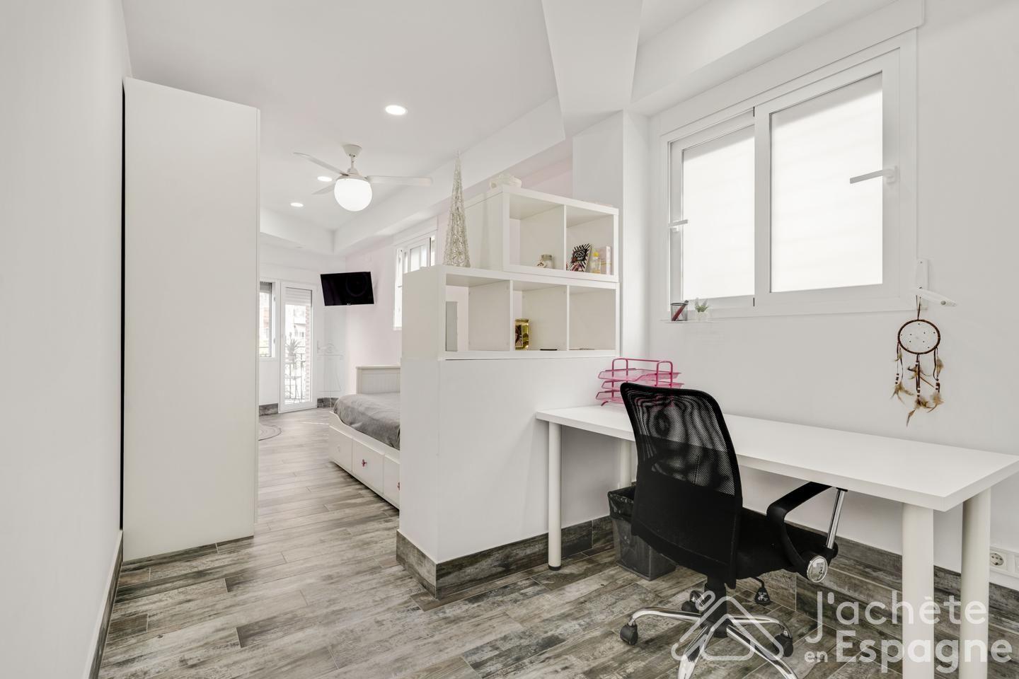 Flat for Sale in Aldaia