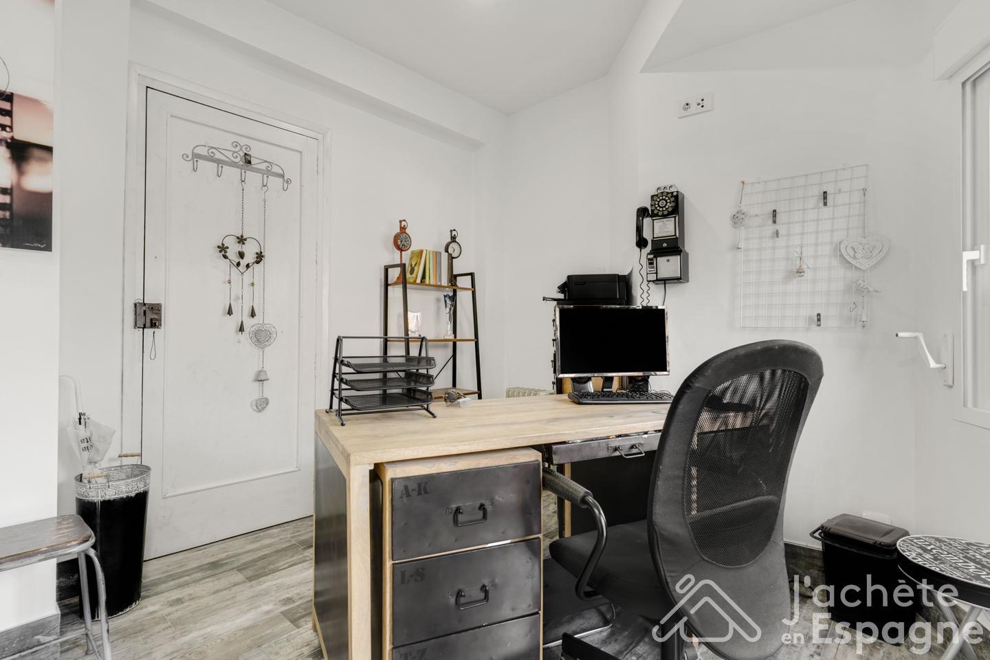 Flat for Sale in Aldaia
