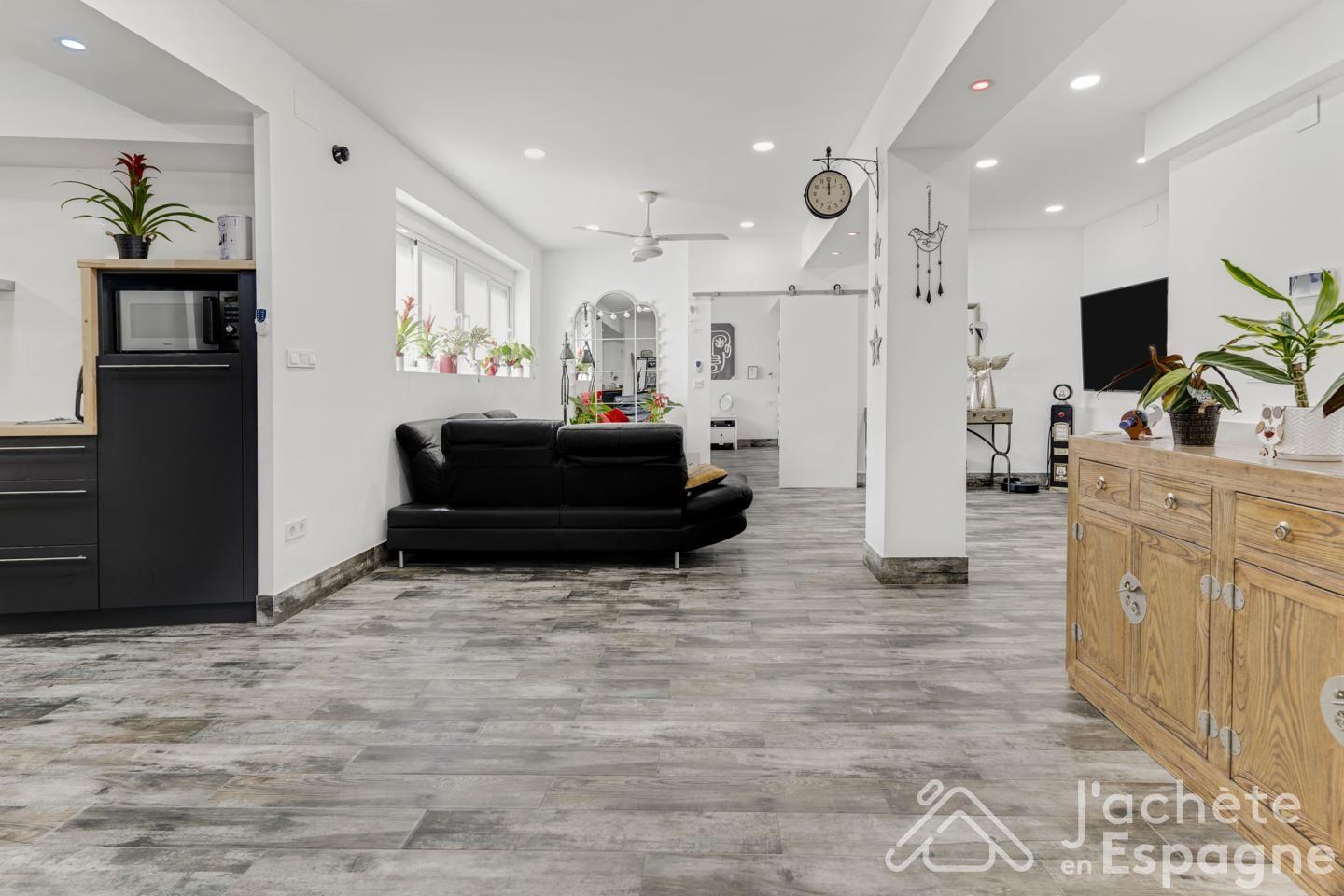 Flat for Sale in Aldaia