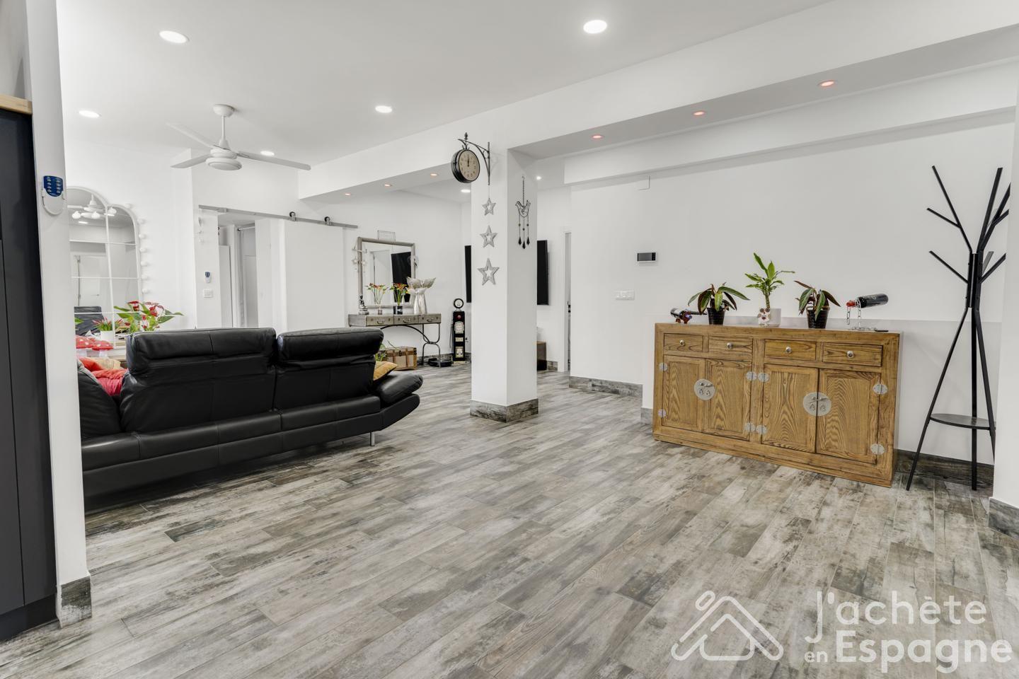 Flat for Sale in Aldaia