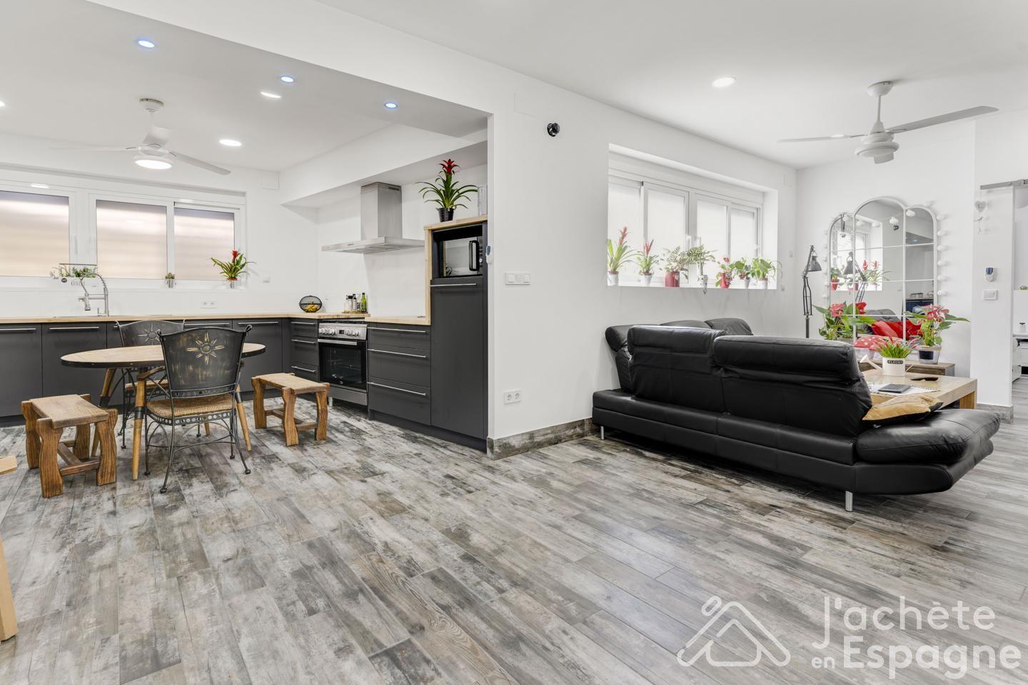 Flat for Sale in Aldaia