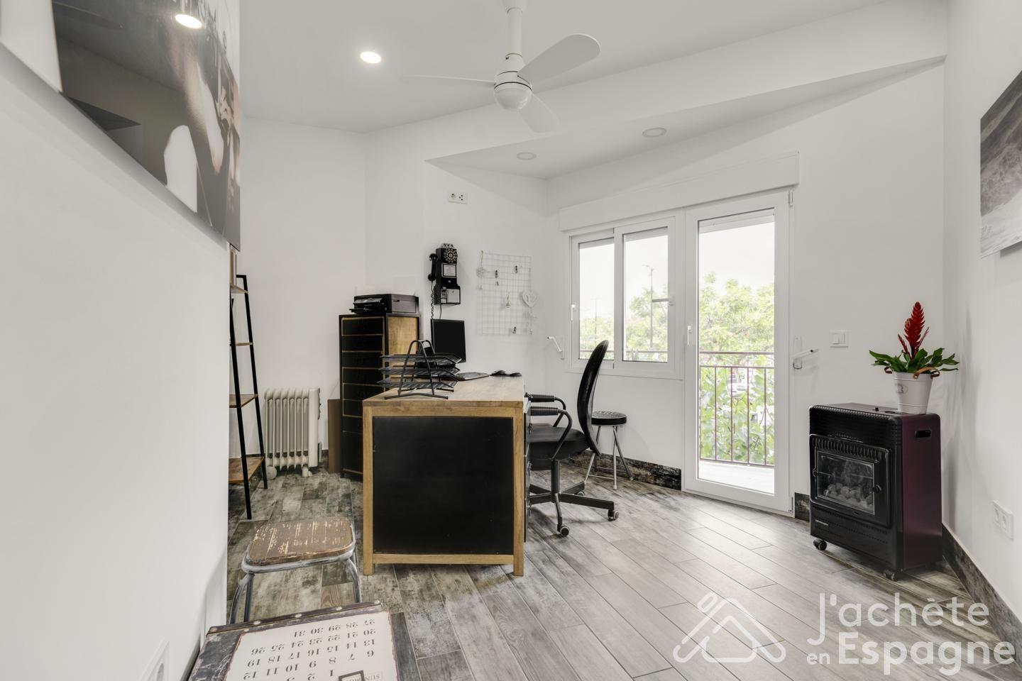 Flat for Sale in Aldaia