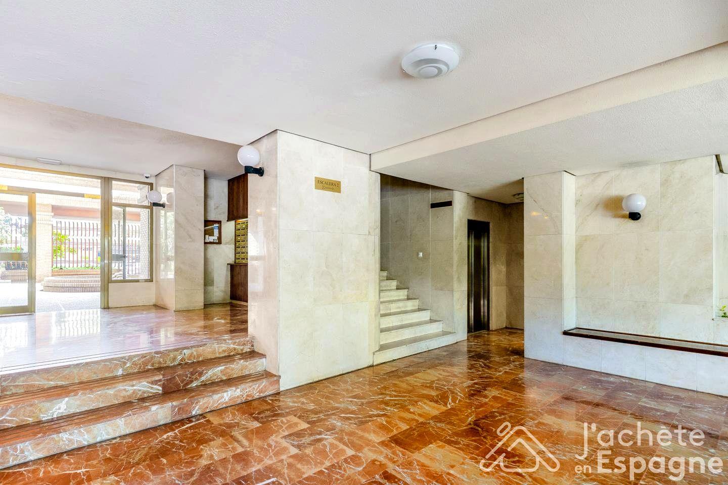Flat for Sale in Valencia