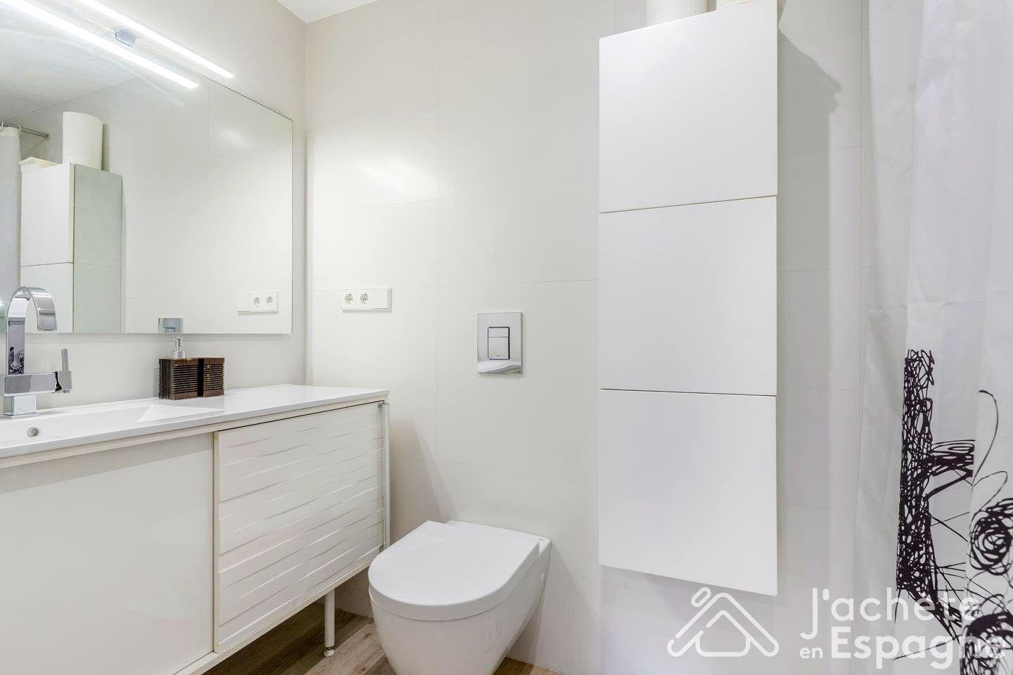 Flat for Sale in Valencia