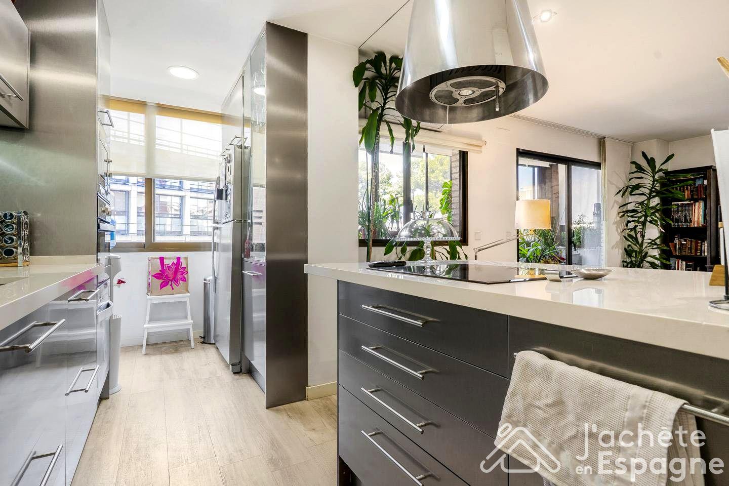 Flat for Sale in Valencia