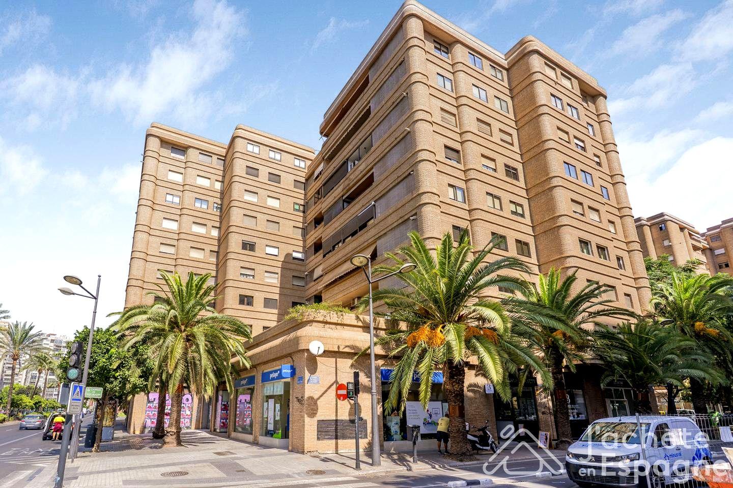 Flat for Sale in Valencia