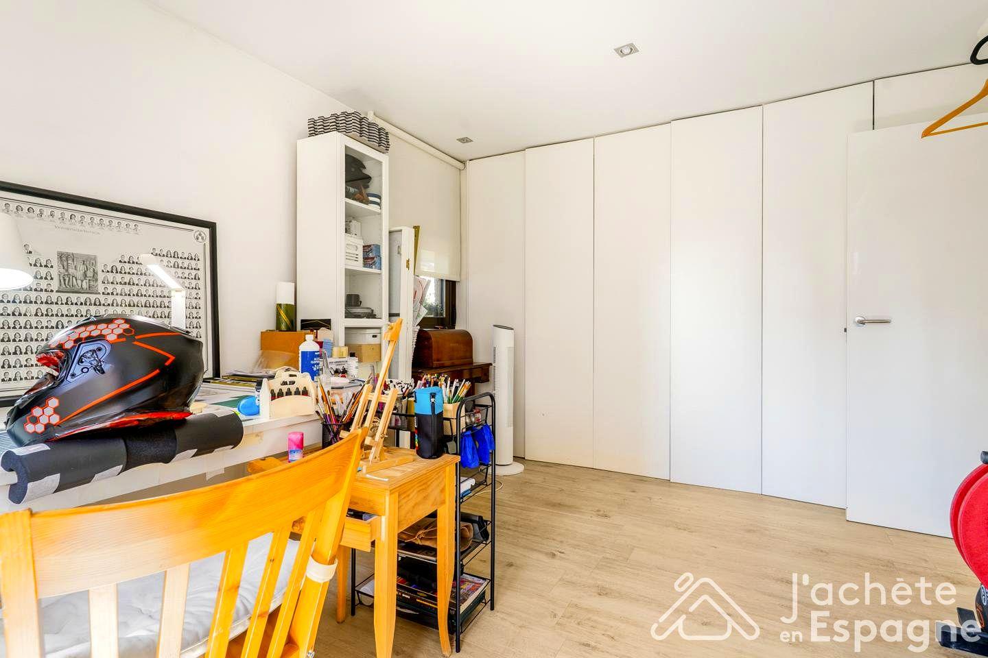 Flat for Sale in Valencia