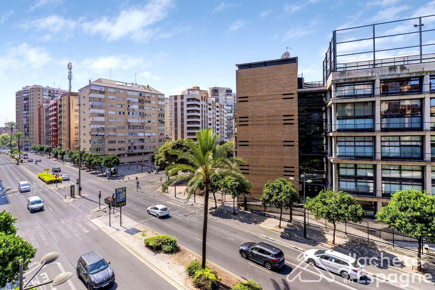 Flat for Sale in Valencia