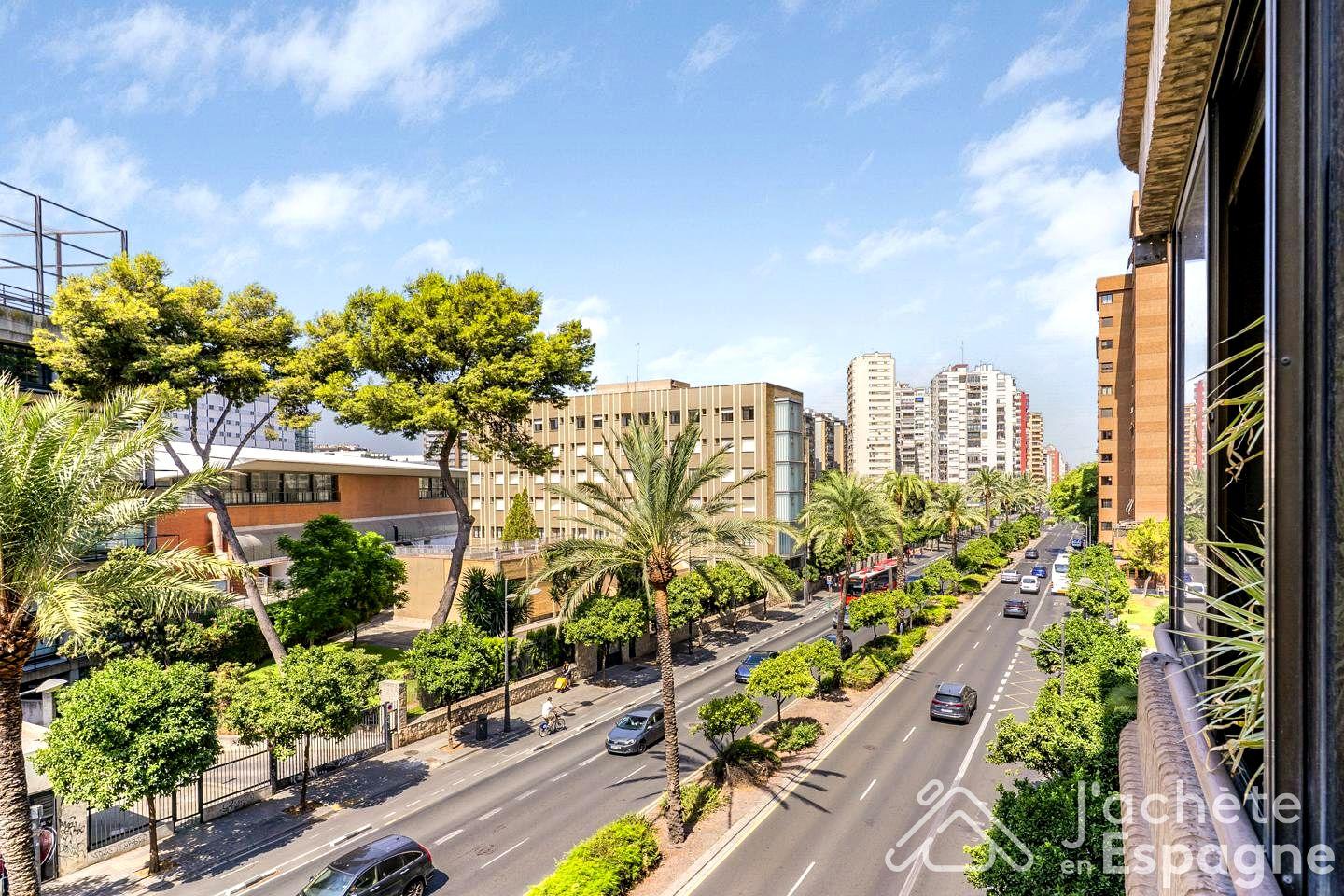 Flat for Sale in Valencia