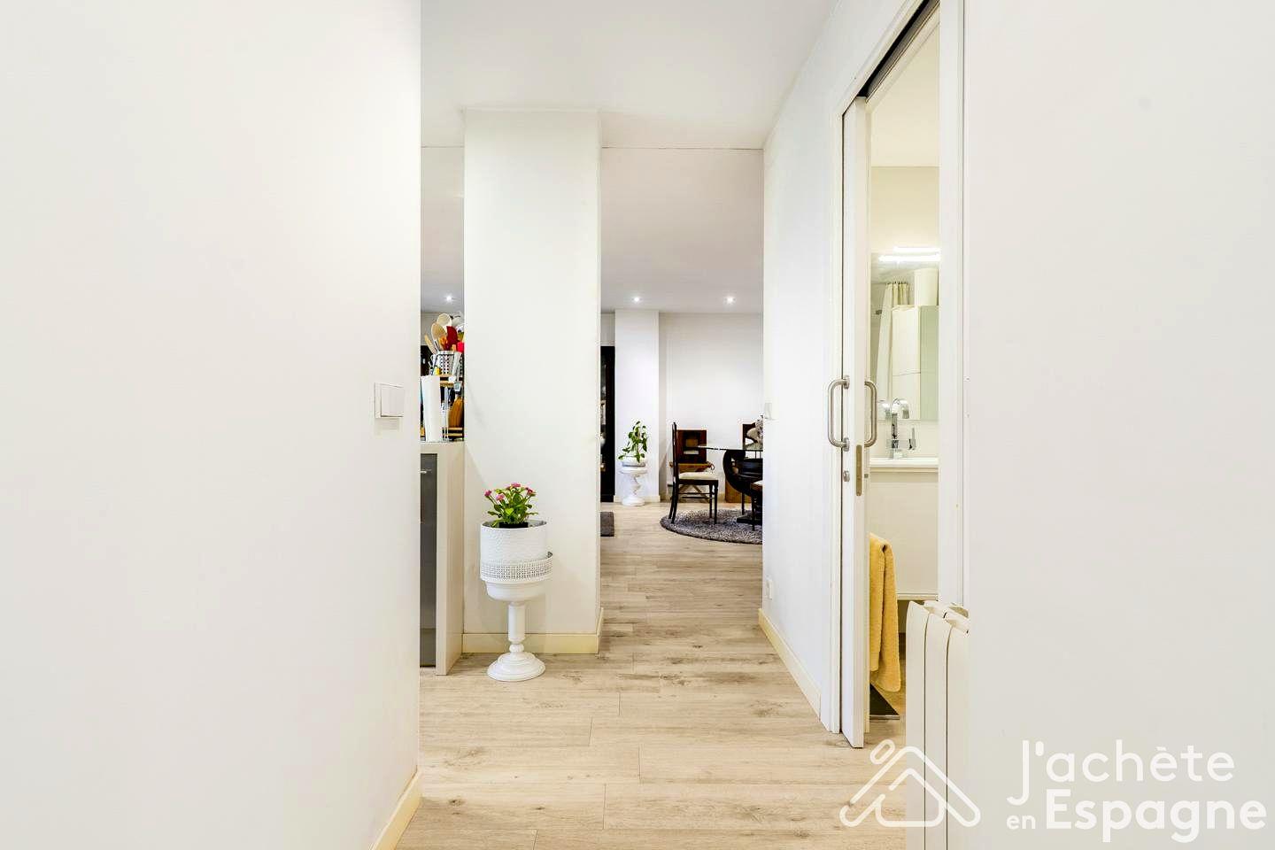 Flat for Sale in Valencia