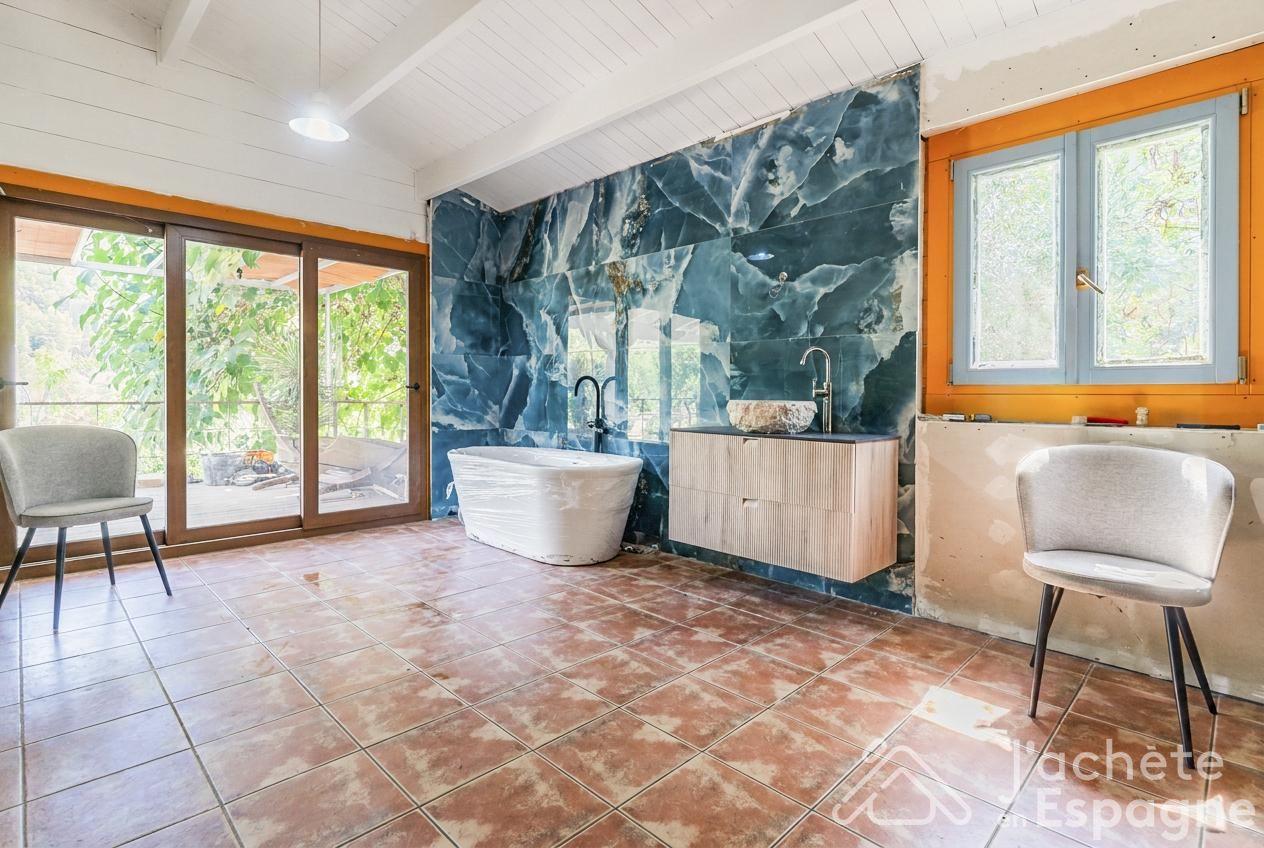 Villa for Sale in Villalonga