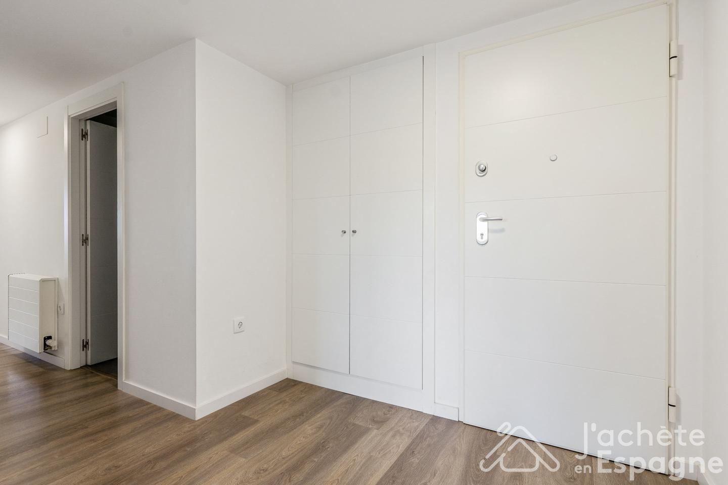 Flat for Sale in Rocafort
