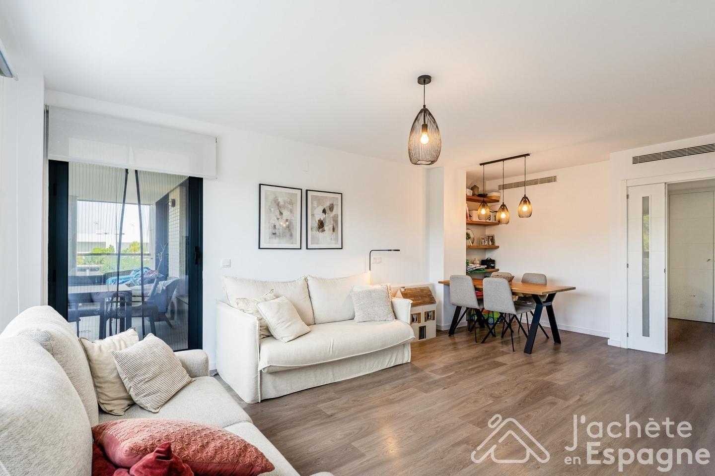Flat for Sale in Rocafort