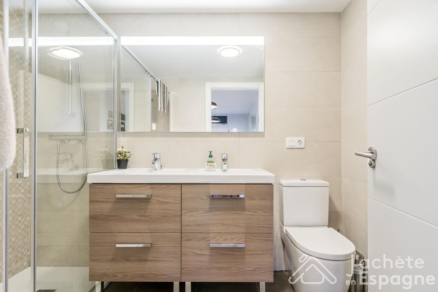 Flat for Sale in Rocafort