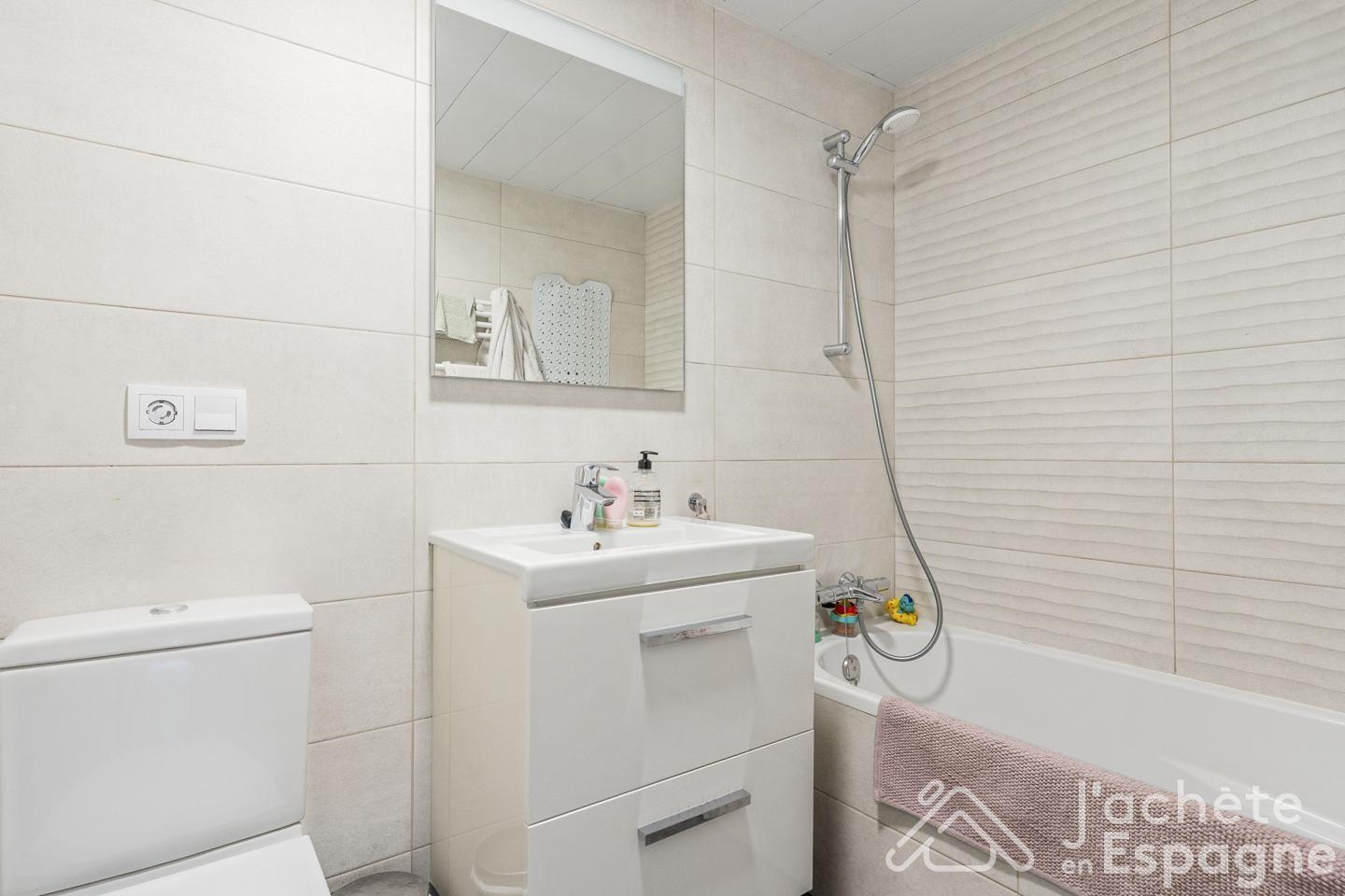 Flat for Sale in Rocafort