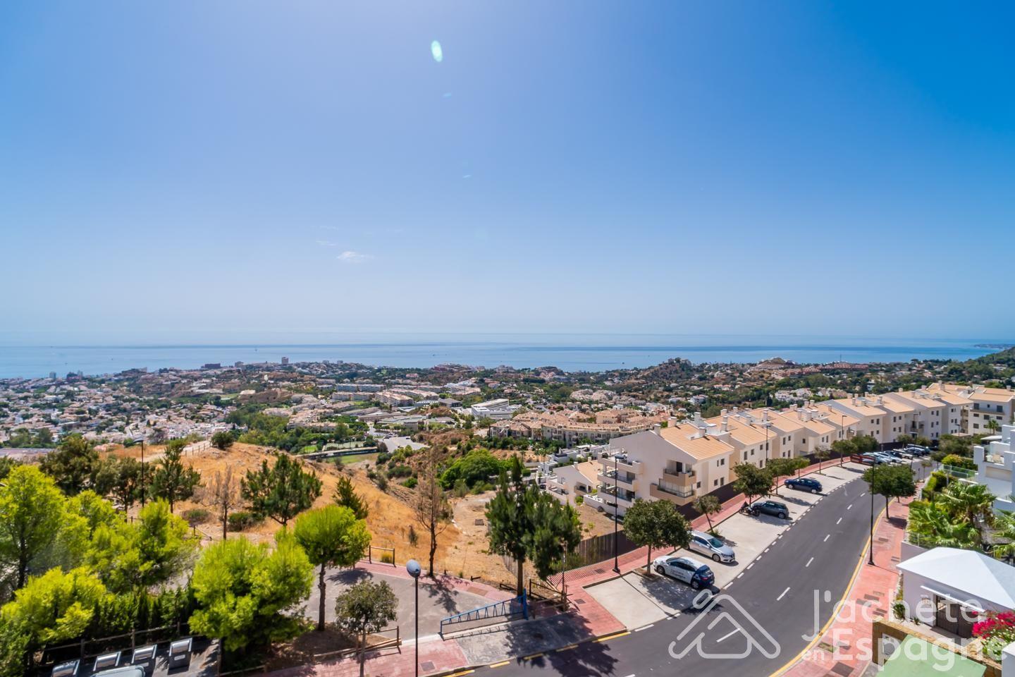 Duplex for Sale in Benalmádena