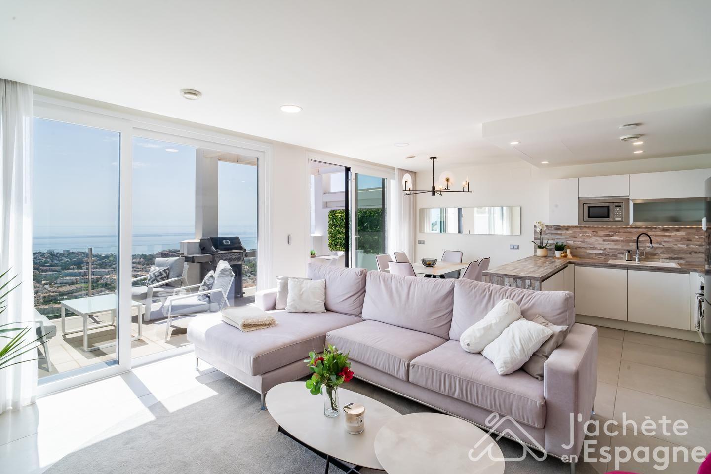 Duplex for Sale in Benalmádena