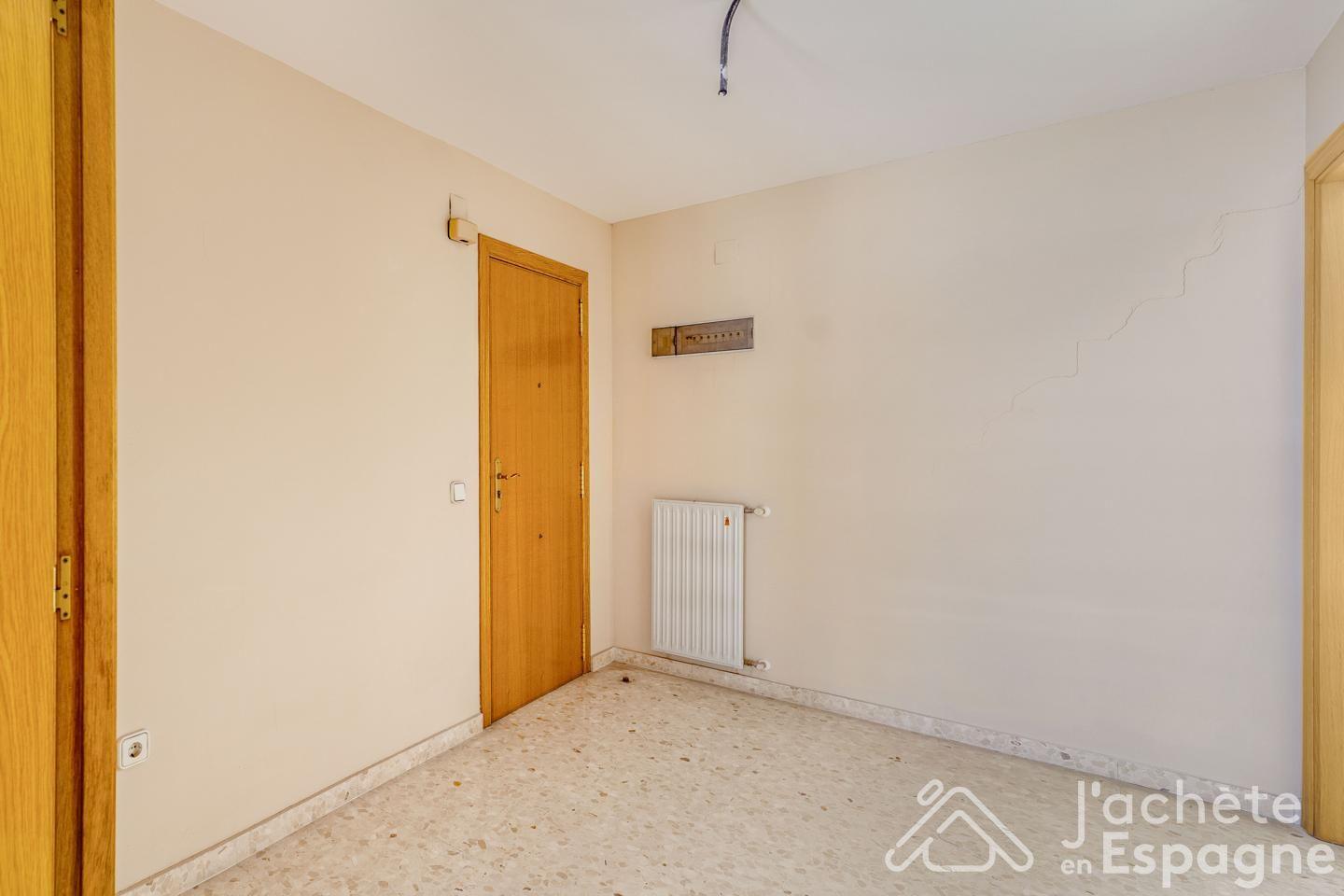 Flat for Sale in Valencia