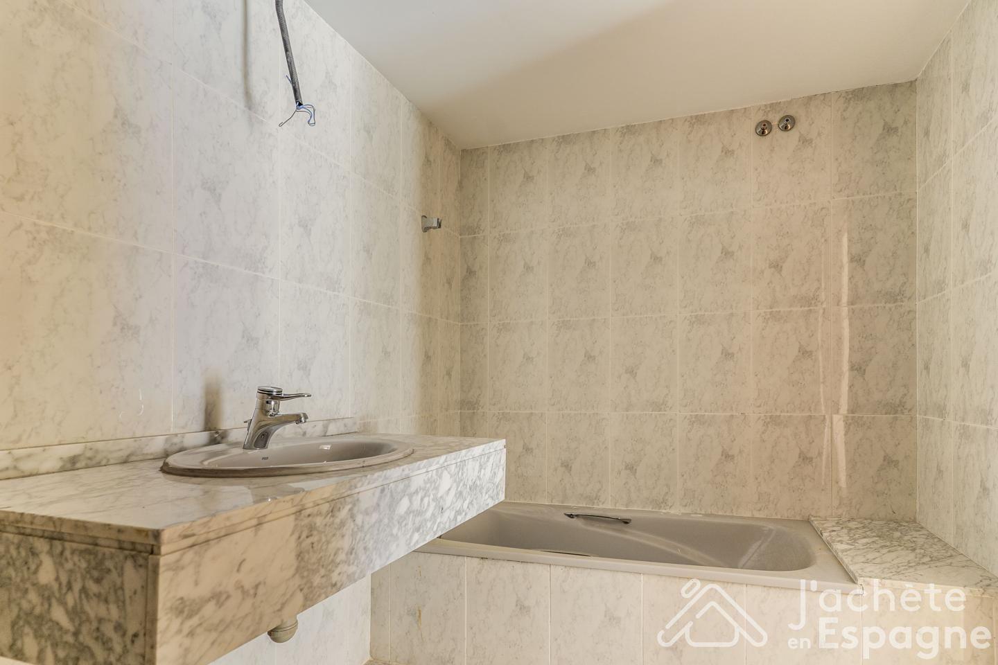 Flat for Sale in Valencia