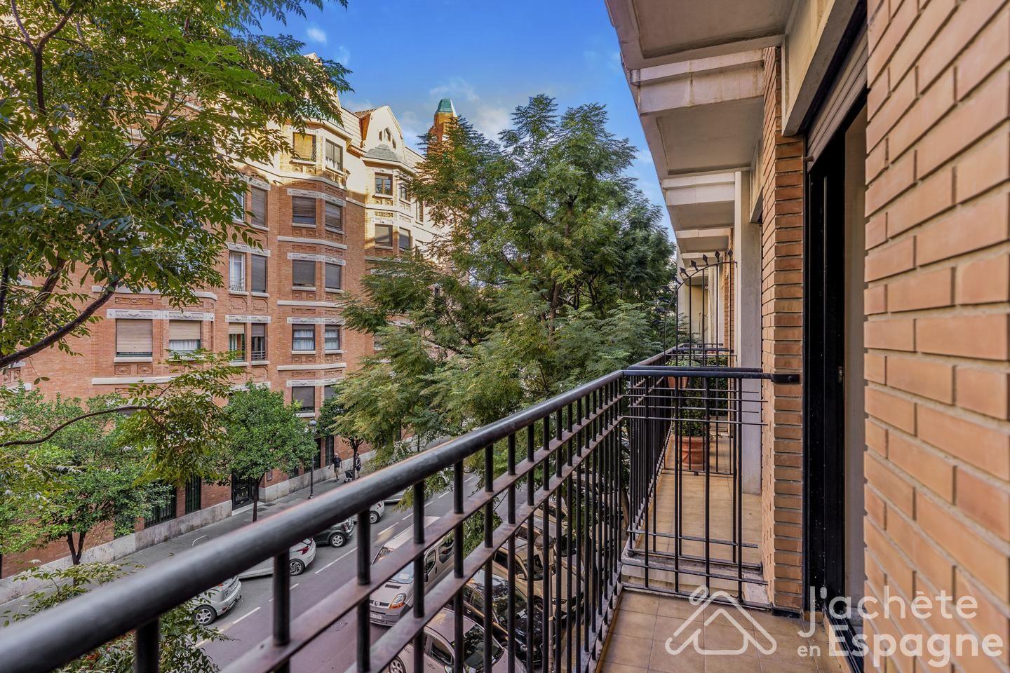 Flat for Sale in Valencia