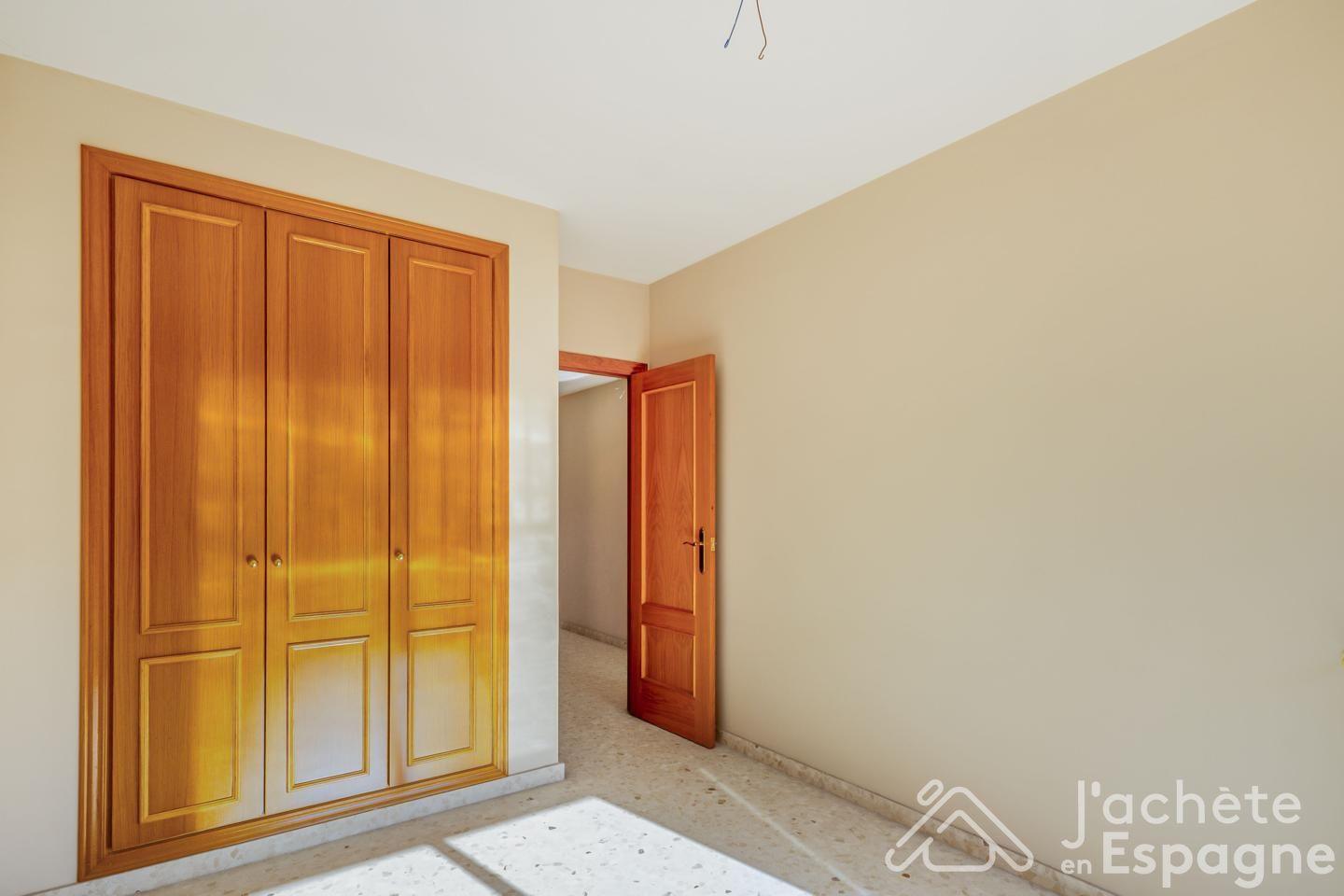 Flat for Sale in Valencia