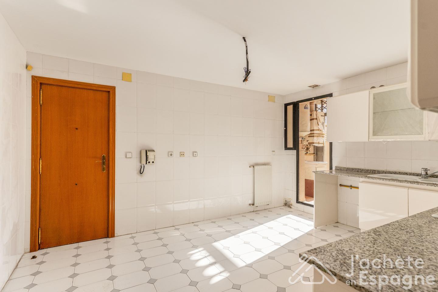 Flat for Sale in Valencia