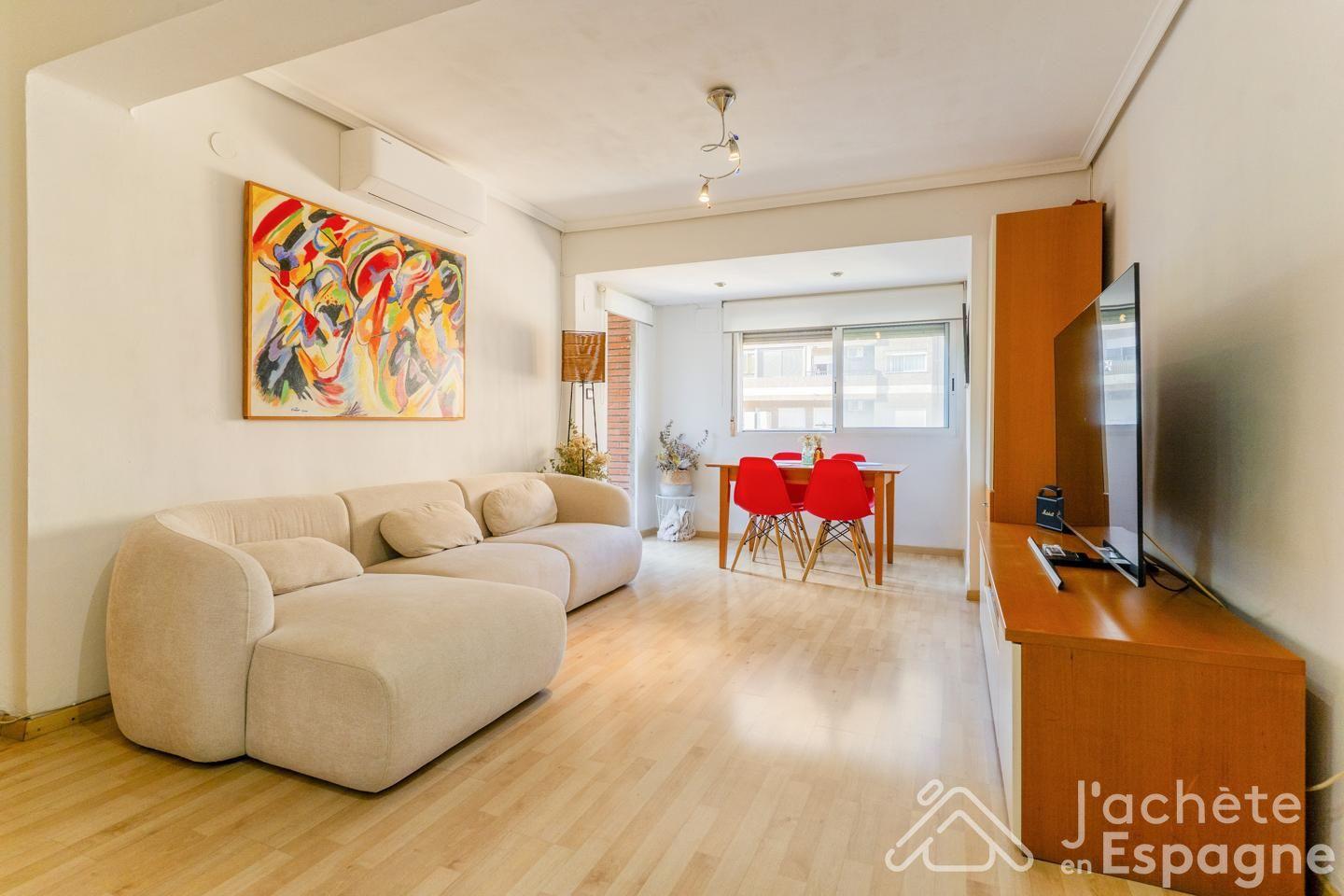 Flat for Sale in Valencia