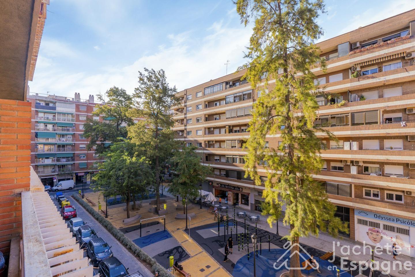 Flat for Sale in Valencia